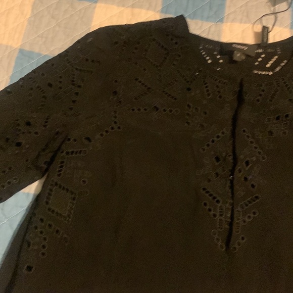 Theory Antazie E2 Ghost Crepe Eyelet Top, Black dise small - Picture 5 of 12